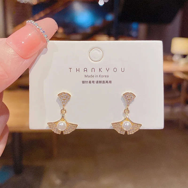 Дропшиппинг Серебряные серьги с юбкой Повышение постов Юбки Женщины Девушки Леди Студ Сувенирные украшения на.