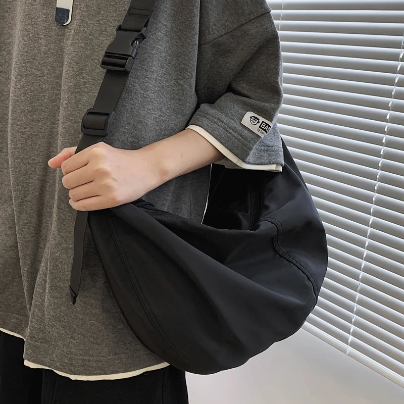 Men's and women's shoulder bag leisure student bag high quality Oxford women's crossbody bag waterproof outdoor fitness bag