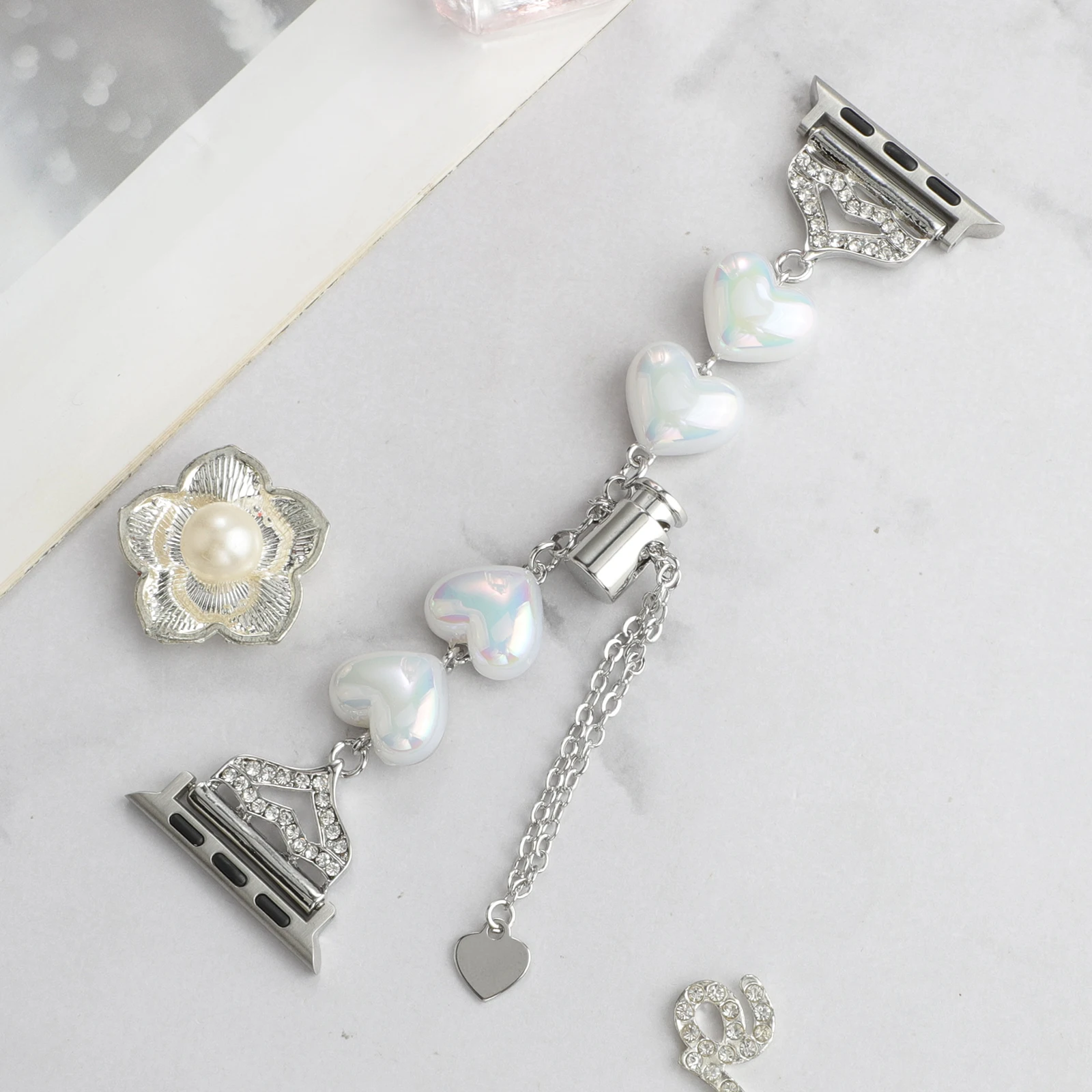 Metal strap for Apple watch band jewelry love chain for Iwatch87654321SE Ultra 38 40 41 42 44 45mm ornament bracelet women wrist