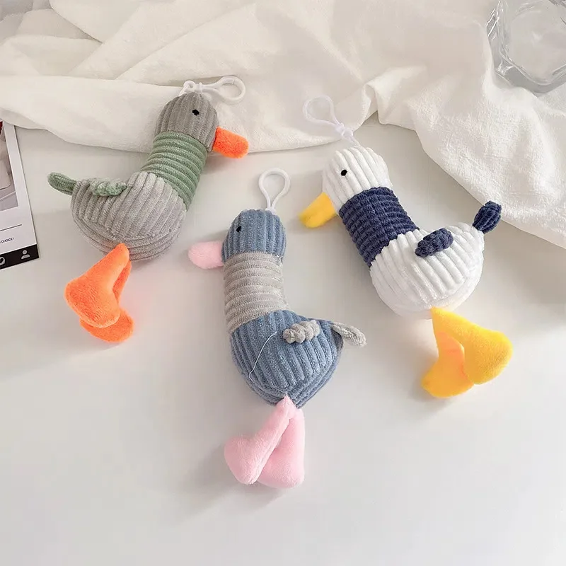 

Doll Keychain Duck Key Chain Seagull Plush Doll Stripes Refueling Bag Key Ring Pendant Pendants Charming Suspension Decoration