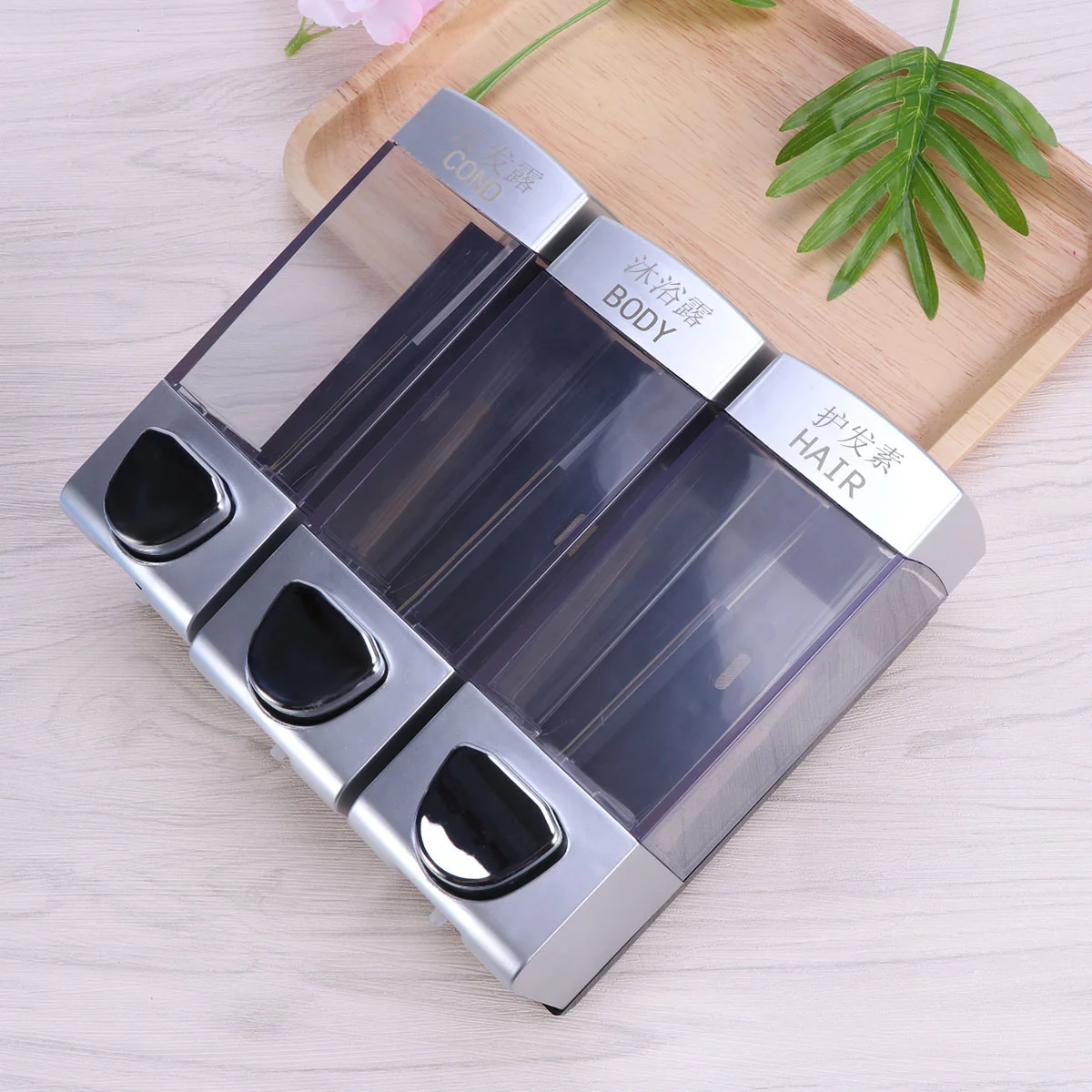 

Wall-mounted Soap Gel Dispenser Shampoo Hair Conditioner Pump with Three Outlets for Bathroom Shower (with Chinese and English