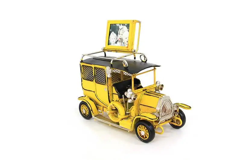 

Decorative Metal Car Piggy Bank Framed Hediyelik