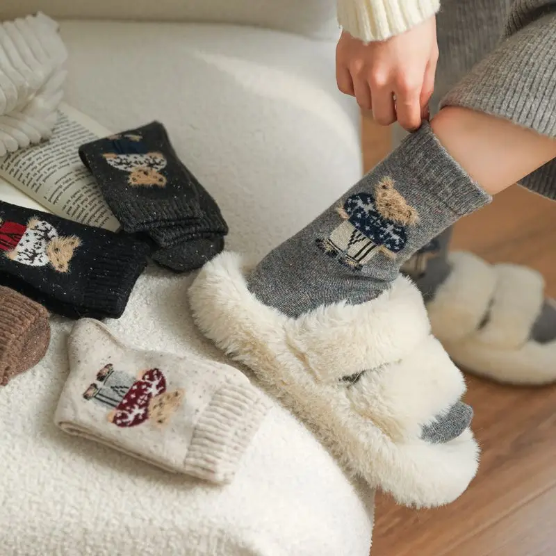 Женские носки с мультяшным медведем