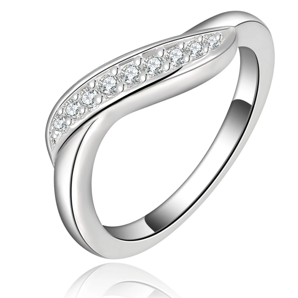 Женское кольцо из серебра 925 пробы с фианитом