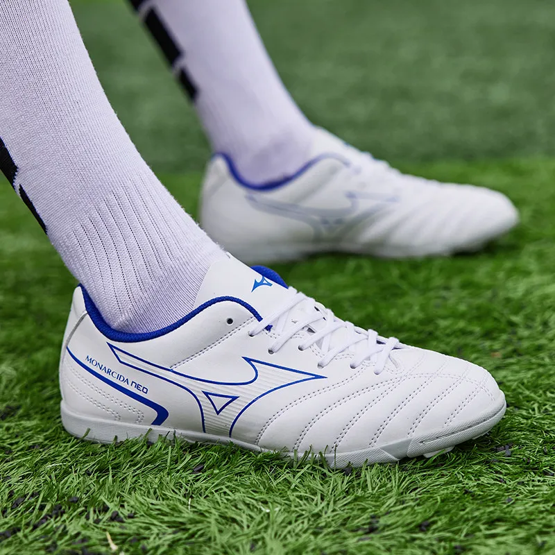 Professional Brand Yellow Lace-up Leather Soccer Shoes Men Breathable Non-slip Men's Football Training Shoes TF Futsal Shoes Man