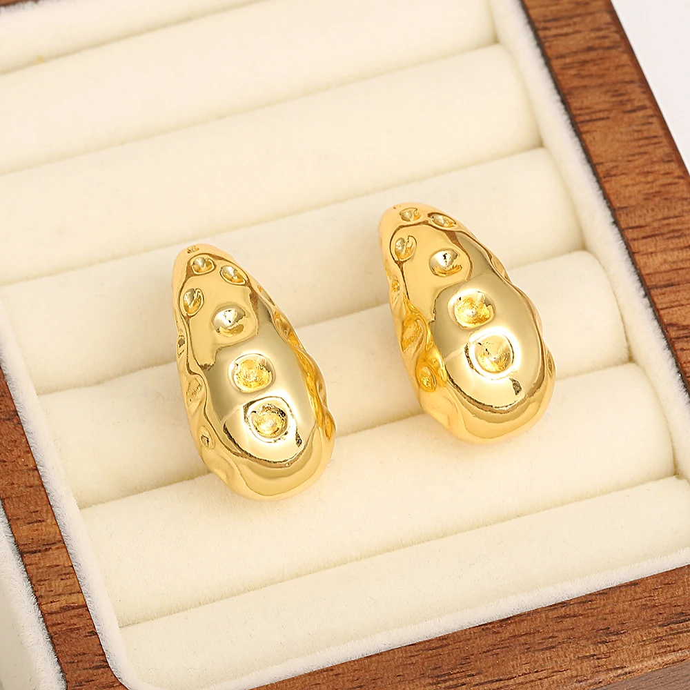 Женские массивные серьги-гвоздики AENSOA в форме капли золотистого цвета с неровной