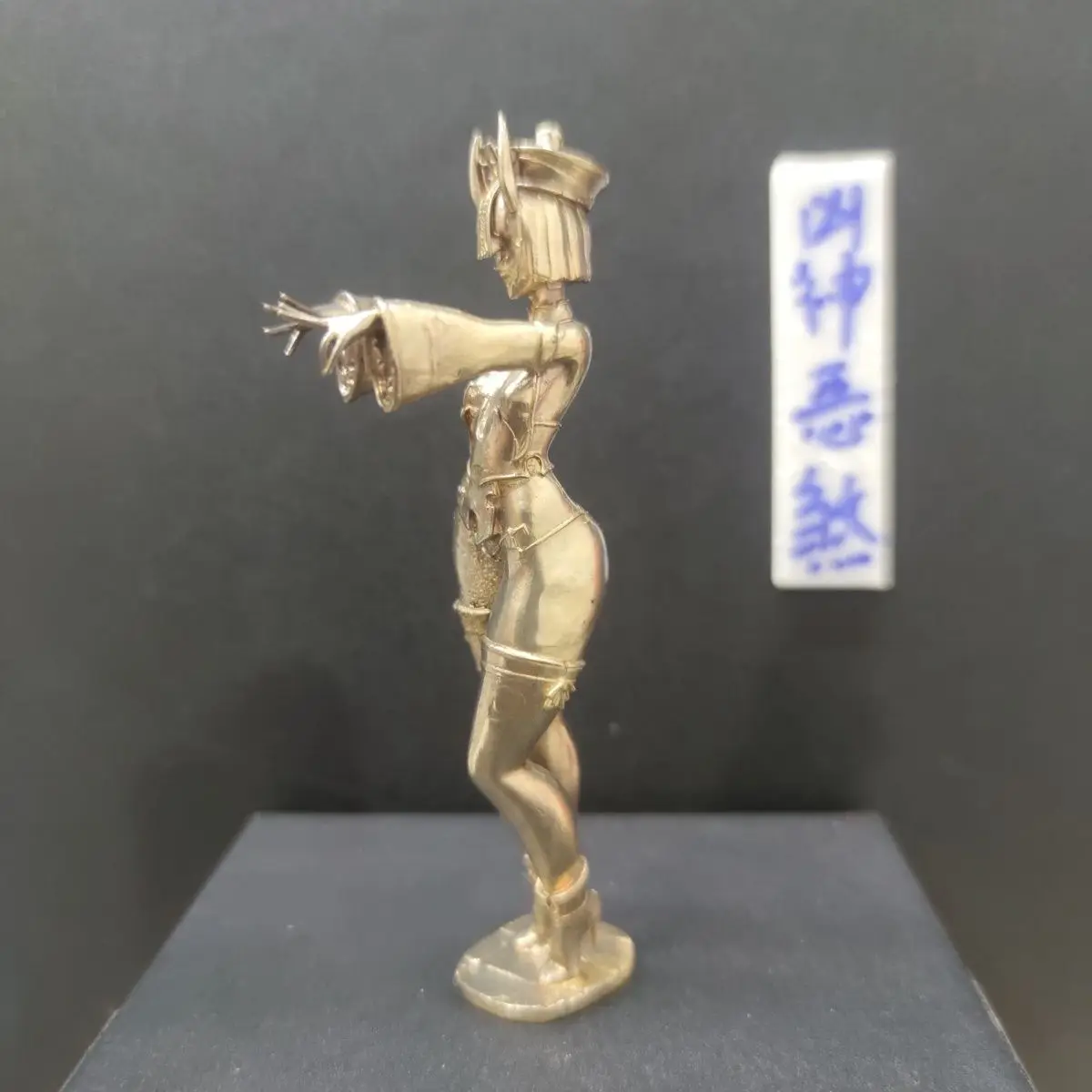 

12 см золотая Чистая медь Ручная работа маленькая девочка-зомби анимационная модель аниме аксессуары для игр периферийные аксессуары