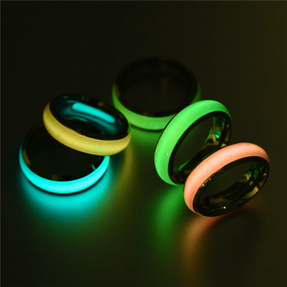 

Kiss Jewelry 2023 Creativity Titanium Steel Luminous Fashion Rings Women Men Simple Couples Glow in Dark Solid Color Ring Gift