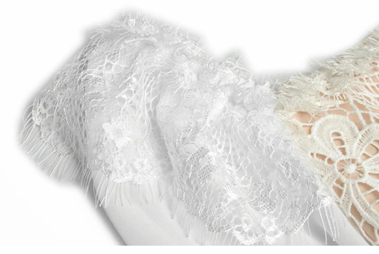 Женское платье в дворцовом стиле с длинным рукавом и кружевной вышивкой