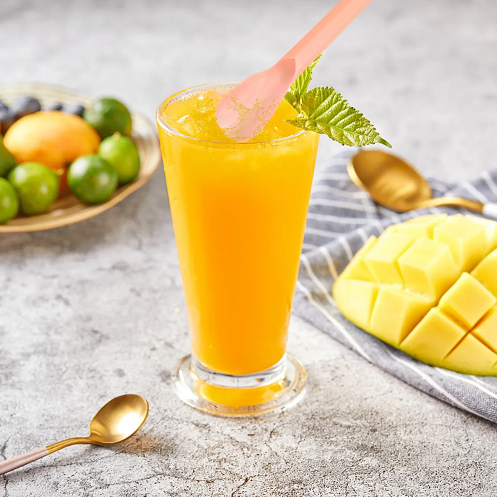 Пластиковые трубки для напитков