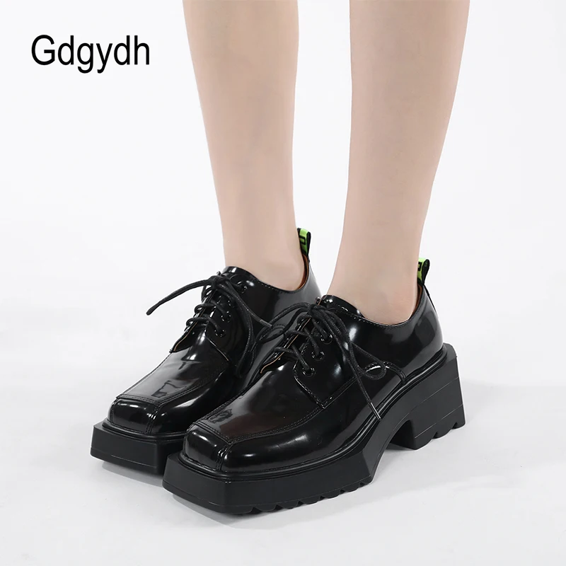 

Gdgydh/женские туфли-оксфорды на шнуровке с квадратным носком на массивном каблуке; Обувь на платформе; Модные Белые Повседневные туфли-лодочки из лакированной кожи