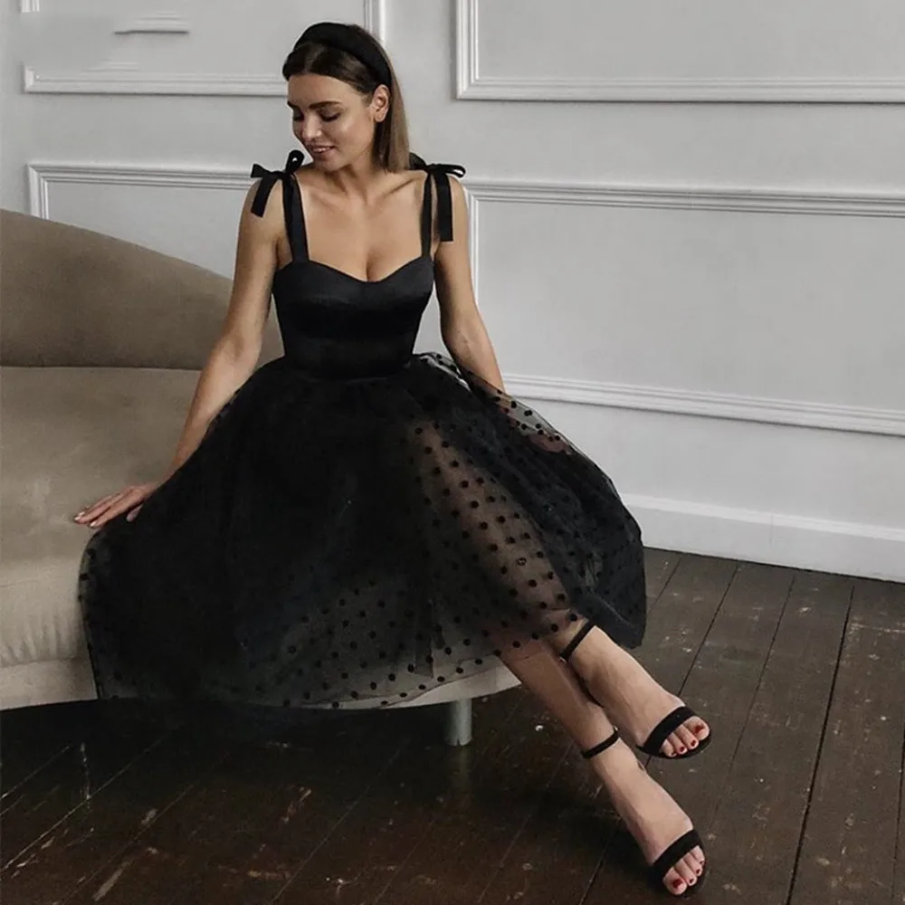 

Black Short Prom Dresses Bow Spaghetti Strap Polka Dots Tulle Tea-Length Cocktail Party Dress Vintage Celebrity Gowns