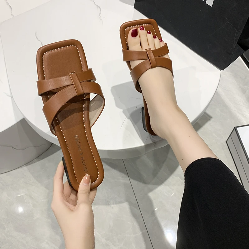 

2022 Women Summer Slipper New Fashion Beach Female Flip Slip Rome Square Heel Slides Ladies Sandals Shoes Outdoor Home
