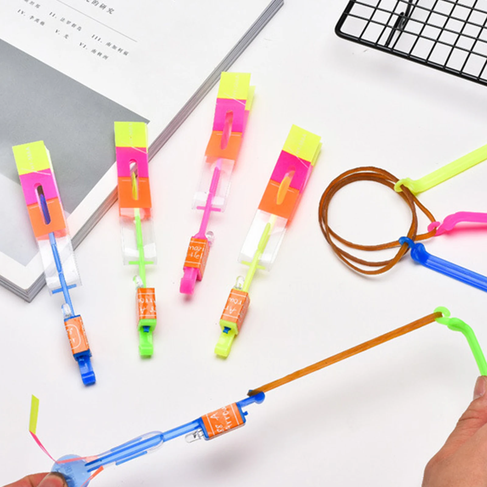 Летняя уличная игрушка со светодиодной подсветкой летающая стрела для детей