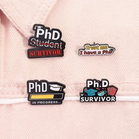 Эмалевые значки "PhD в ПРОГРЕСС", PINSALOT