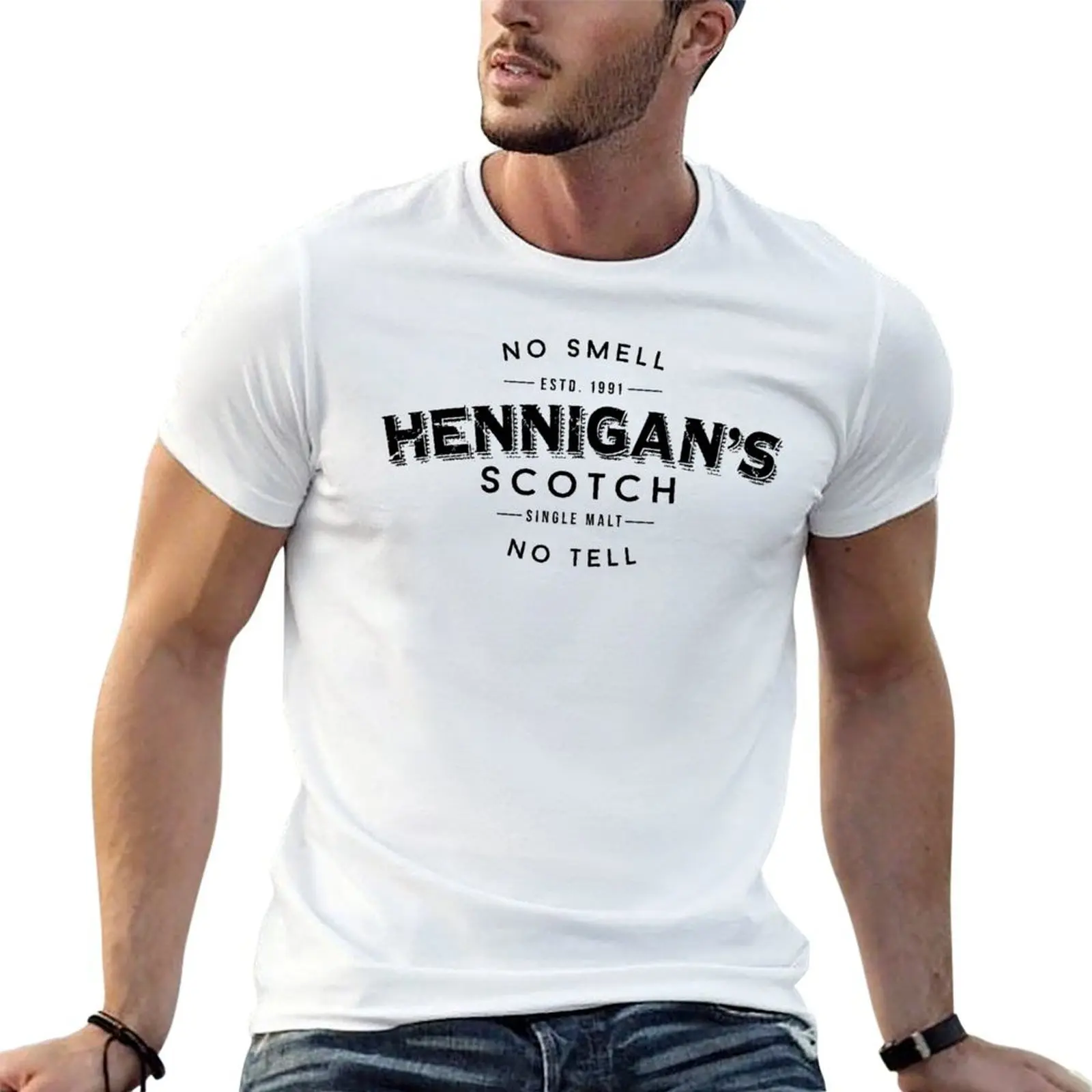 Фото Черная футболка Hennigans Scotch с оригинальным графическим принтом №1