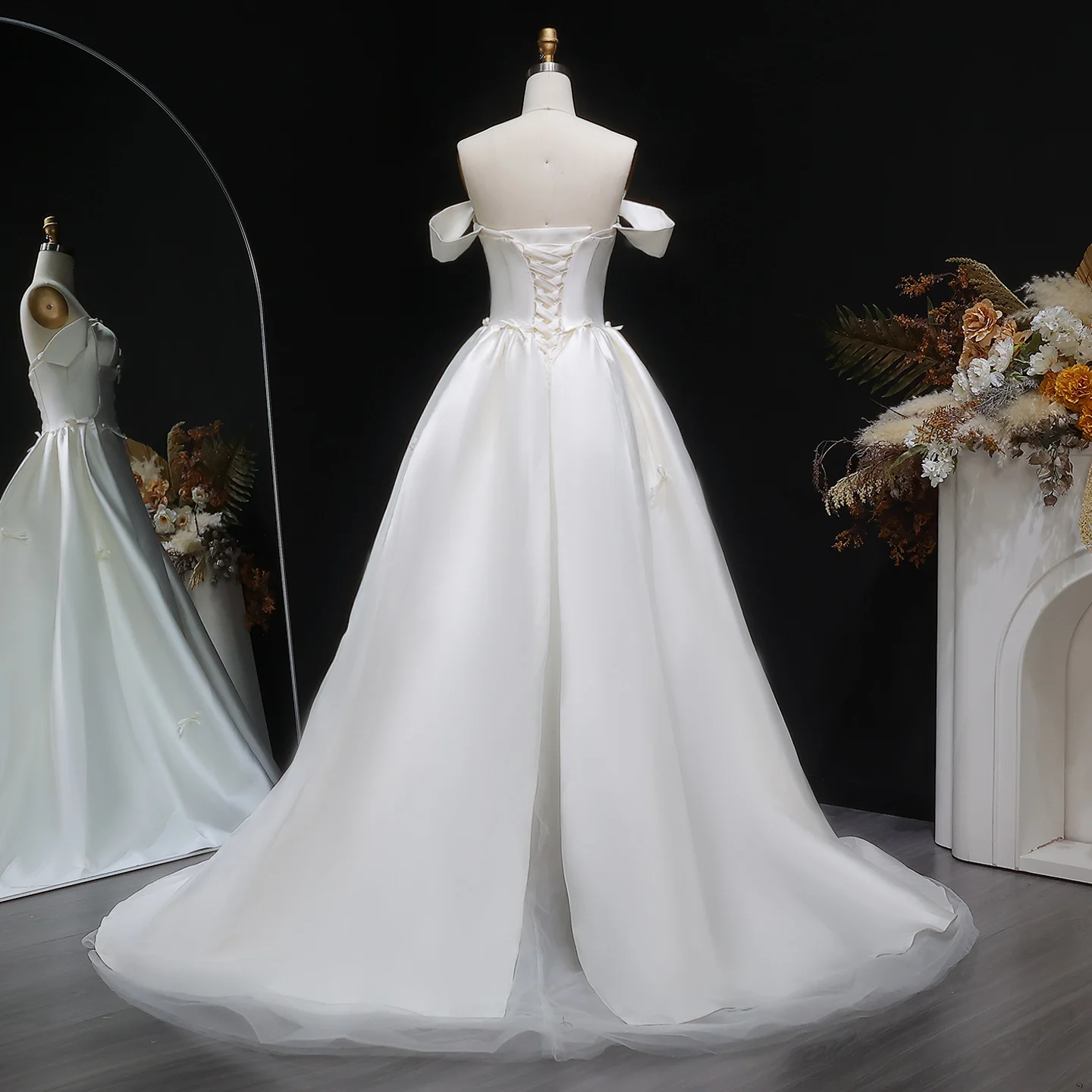Фото Элегантное свадебное платье Sheer Fairy для женщин, белое атласное, с открытыми плечами, простое бальное платье невесты с бантом, без бретелек, SW633, на заказ №5