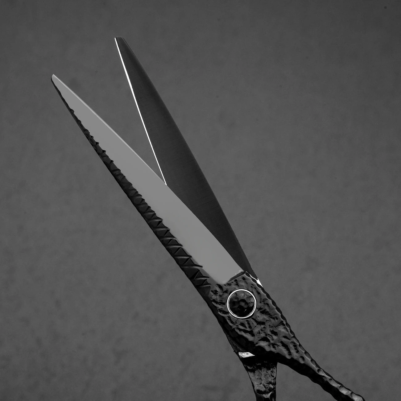 Профессиональные парикмахерские ножницы