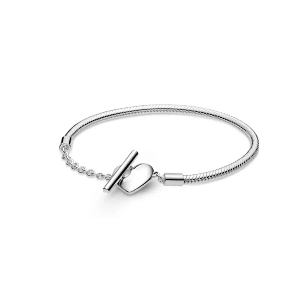 Женский браслет-цепочка с подвеской в виде сердца серебро 2024 пробы