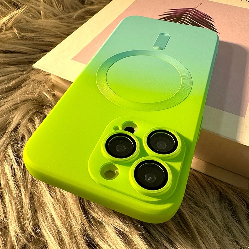 

Liquid Silicone Dual Color Gradient Suitable for IPhone 14plus Magnetic Phone Case Apple 13promax Anti Drop 12