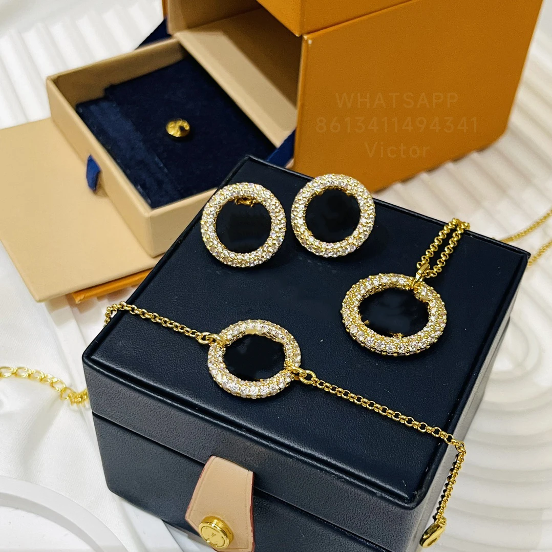 

LOVE BANGL LW Jewelry suit French brand L Bracelet necklace Earrings for woman Gold plated 18K diamond T0P Advanced Materials007