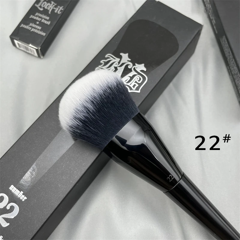 

KVD № 22 черная компактная кисть для выделения пудры для веганов-большая круглая гладкая пудра Кисть для смешивания бронзер, пудра, большая ки...