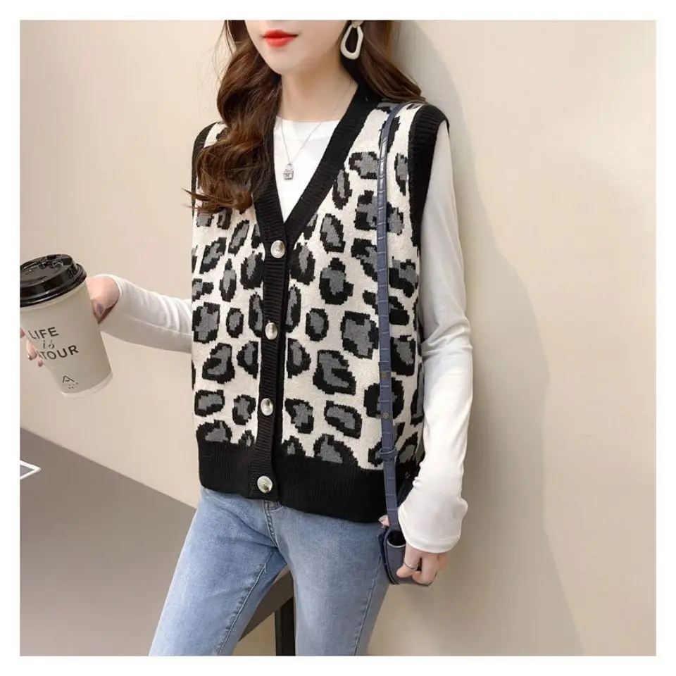 

2022 Women Spring Autumn Korean Casual Fashion Single Breasted Tops Cardigan Female Leopard V-neck Sleeveless Sweaters Vest E38