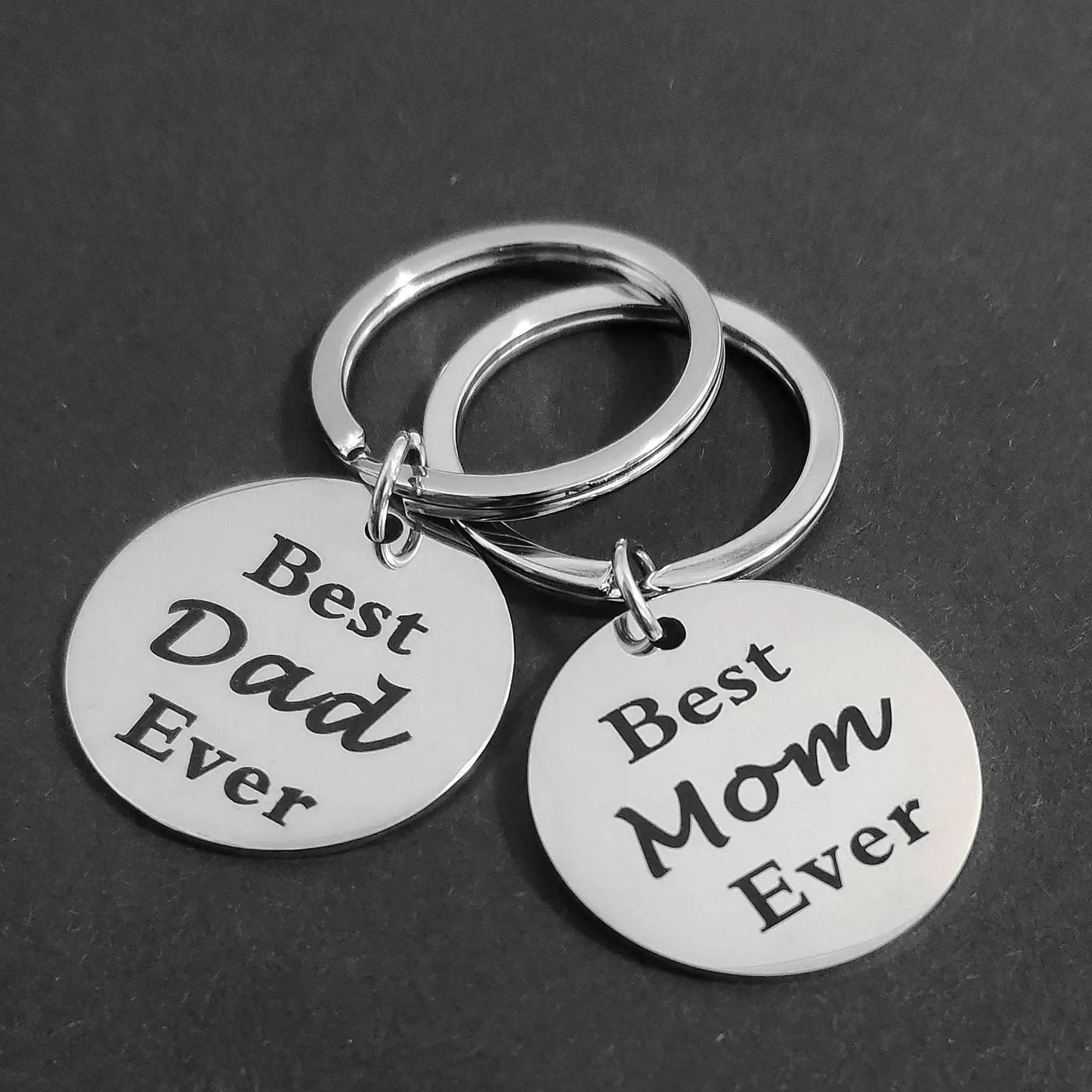 

Stainless Steel Keys Holder Best Dad Mom Ever Ornaments Mother's Day Keyring Birth Date Gifts Keychain Car Carabiner Lanyard
