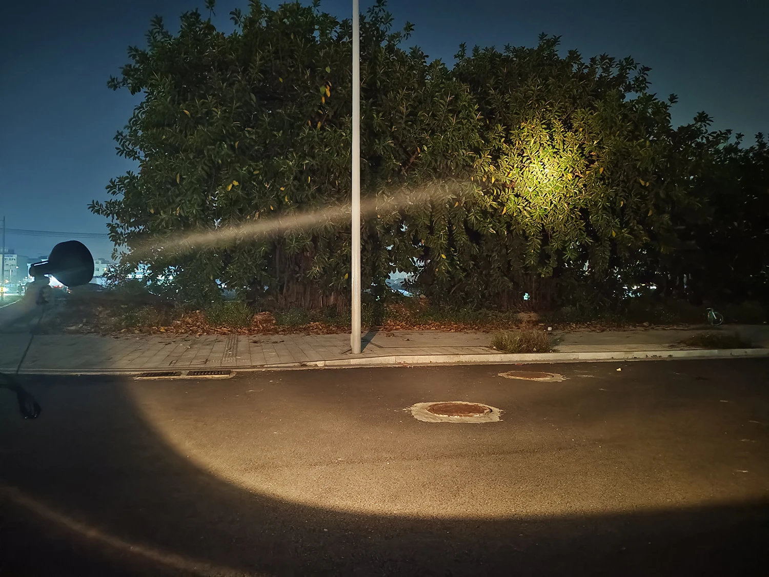 Мощный галогенный ручной фонарик 100 Вт сверхлегкий прожектор профессиональная