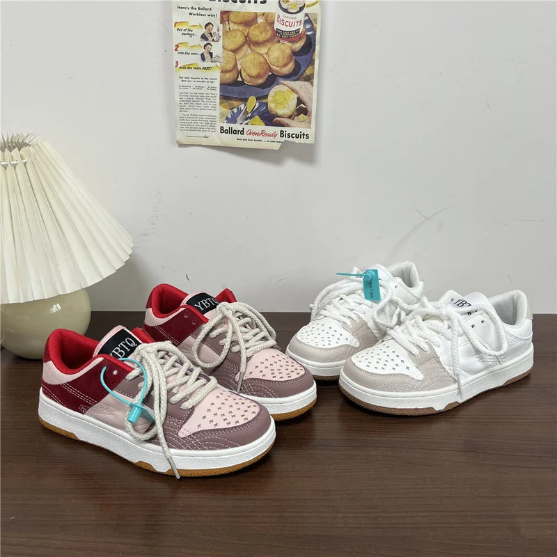 Women Shoes Fashion Sneakers Unisex Classics Trainers Woman Skate Shoes Casual Loafers Ladies Plus Size Student Sports Quality