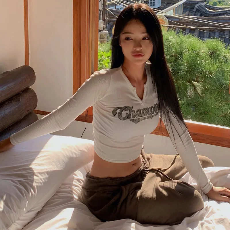 

Женская футболка с буквенным принтом, пикантные укороченные топы, одежда, модный боди, футболки Y2k Goth, весна-лето 2023