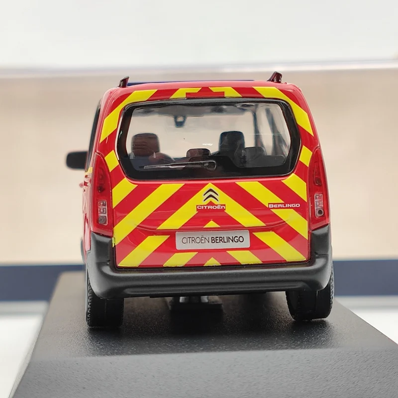 Фото Norev 1/43 2020 Citroen Berlingo пожарная машина, литые модели автомобилей, ограниченная серия №5