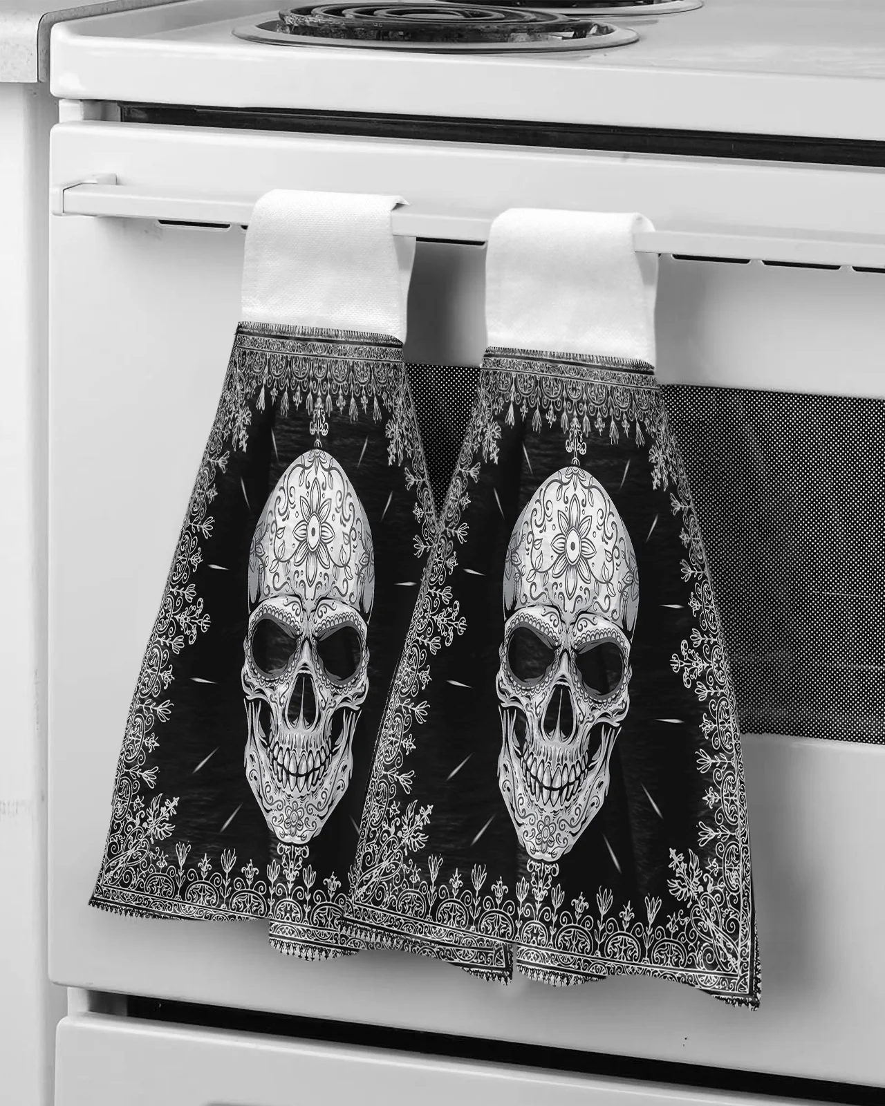 

Retro Pattern Background Tattoo Skull Hand Towel Microfiber Hanging Wipes Cloth Cleaning Towel Bath Kitchen Tools Accessories