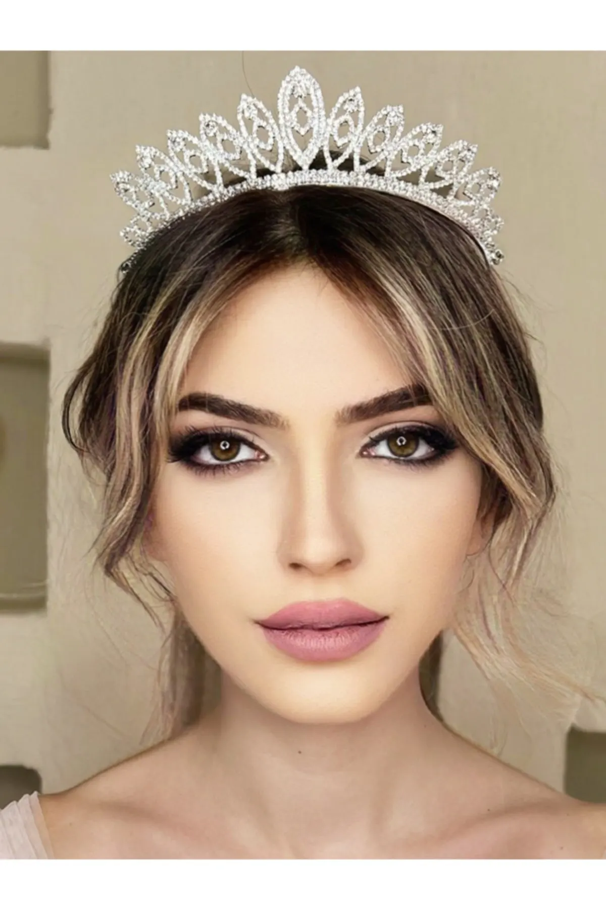 

Bridal Accessories Elegant Princess Bridal Crown With Stones Wedding Handmade For Bride And Bride