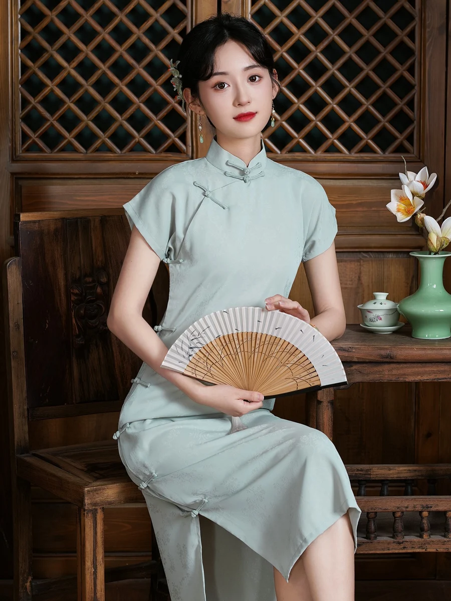 Женский кардиган в стиле Ципао ярко-синий с темными цветами лето