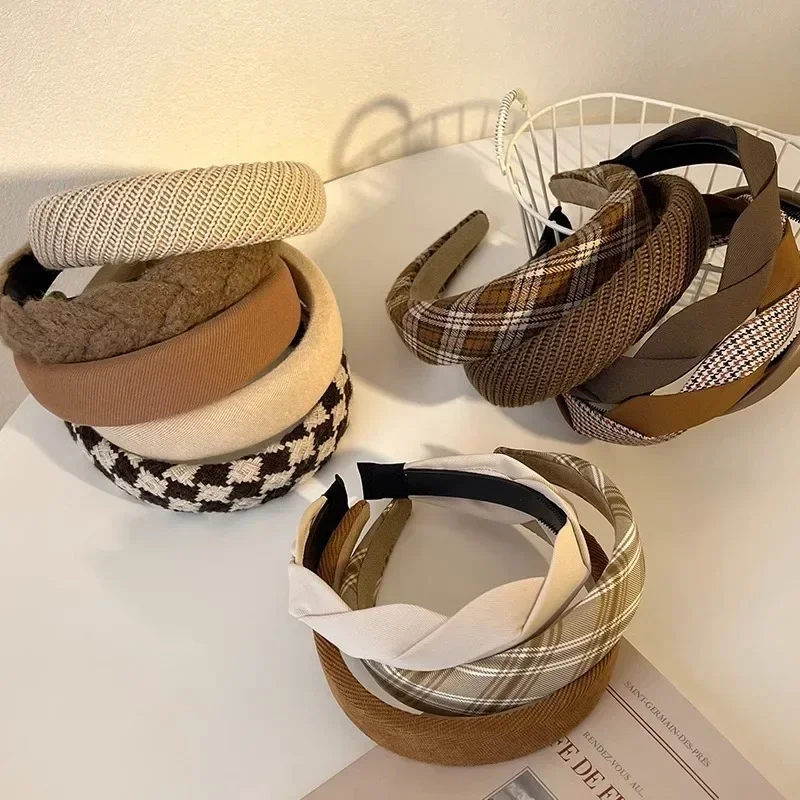 Фото Diadema elástica Vintage marrón para mujer, diadema de esponja a cuadros de borde ancho, accesorios de limpieza Facial №3