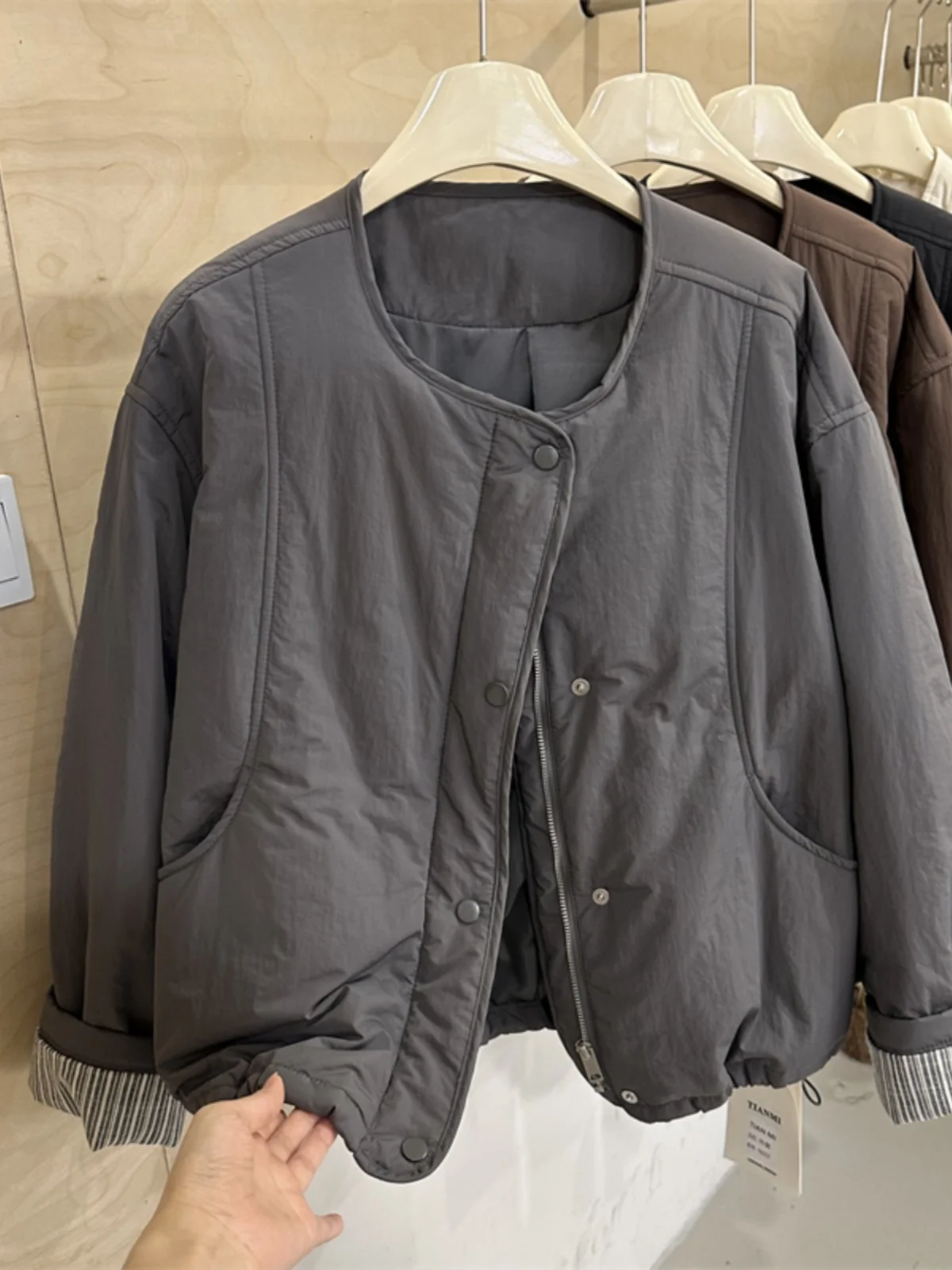 Стеганое короткое пальто Temperament Idle Sle женское зимнее 2024 новая свободная толстая