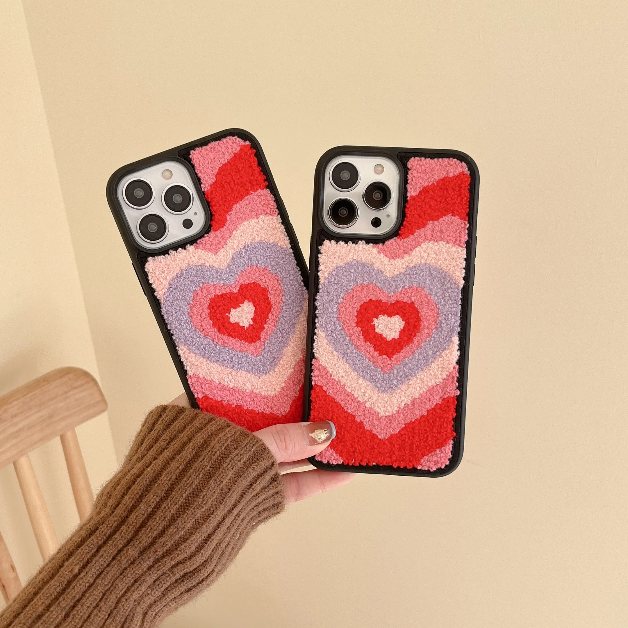 

Korean Retro Fuzzy Plush Pink Gradient Love Heart Pattern Phone Case For iPhone 14 11 12 13 Pro Max Winter Soft Shockproof Cover