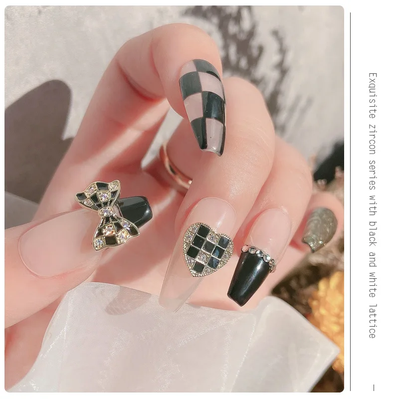 

5pcs/lot, 3d Nail Art Elegant Designs Alloy Bow Bear Love With Pearls Crystal Rhinestones Nail Tips Beauty