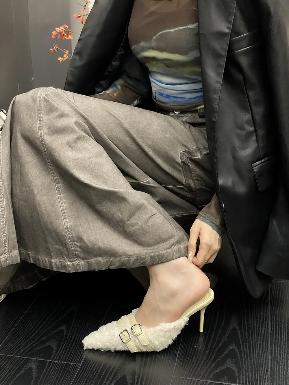 Мюли женские на тонком каблуке заостренный носок сланцы без застежки элегантные