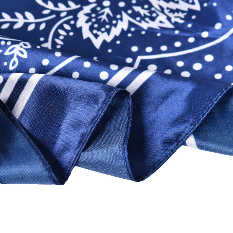 Шелковый шарф Heitou 90 см