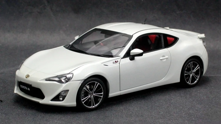 

AUTOart 1:18 Toyota GT 86 красный/белый сплав полностью открытая Ограниченная серия резиновый Металл статическая модель автомобиля игрушка подарок