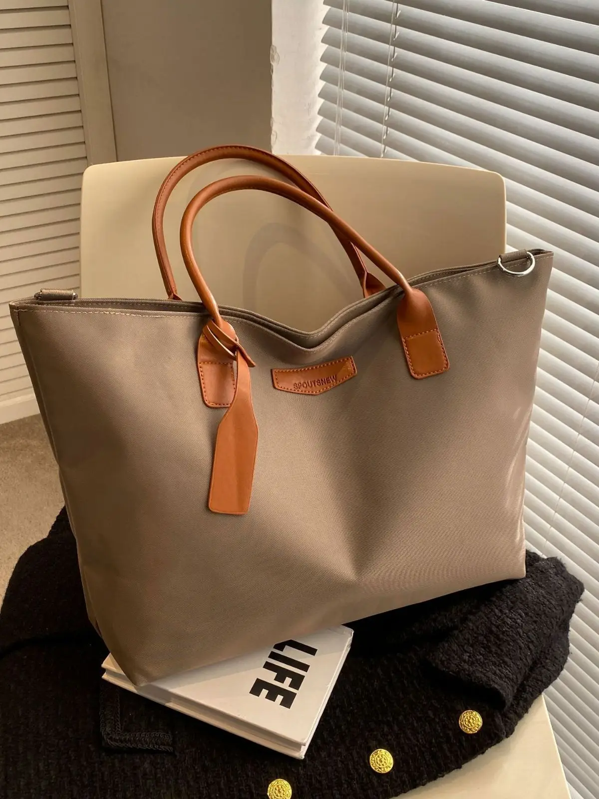 Рисунок 2 - CGCBAG, простая дизайнерская роскошная сумка-тоут