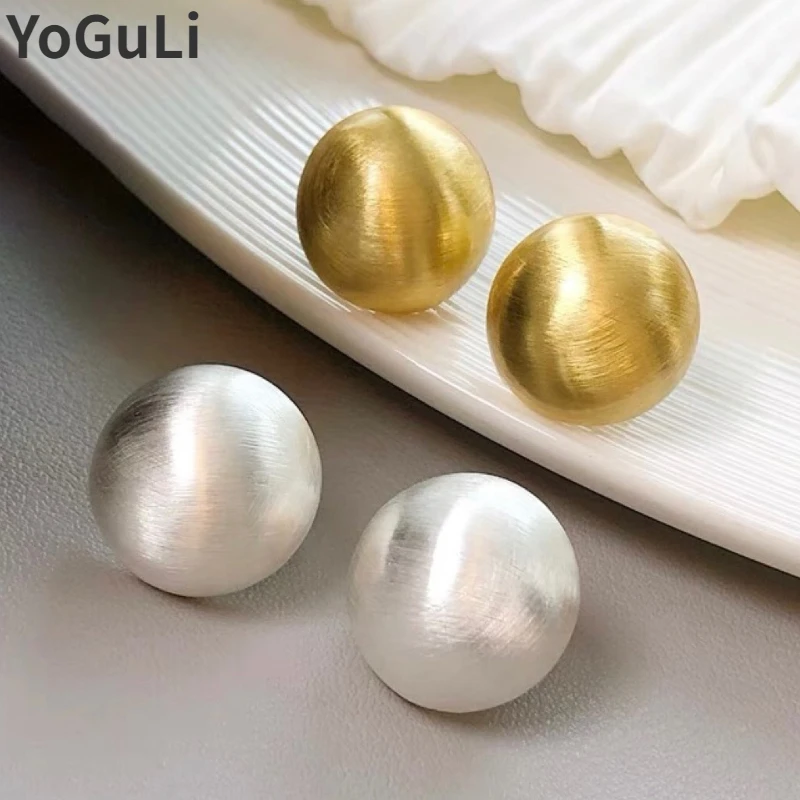 

Modern Jewelry 925 Silver Needle Matte Gold Color Earrings Popular Style Hot Sale Metallic Half Round Stud Earrings For Women