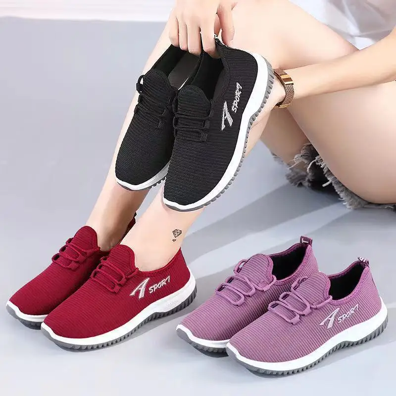 

cloth shoes women's spring and autumn soft-soled mother net shoes middle-aged and elderly slip-on leisure walking sports shoes