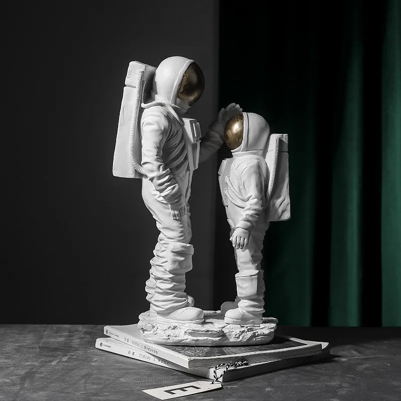 

Nordic modern resin ornaments simple astronaut home living room TV cabinet hotel handicraft ornaments