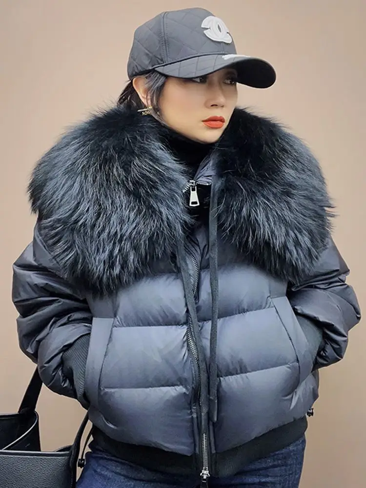 

2023 Winter Puffer Jacket Women Large Real Raccoon Fur Collar Short Female Parkas Thick Warm 90% Goose Down Coat Loose