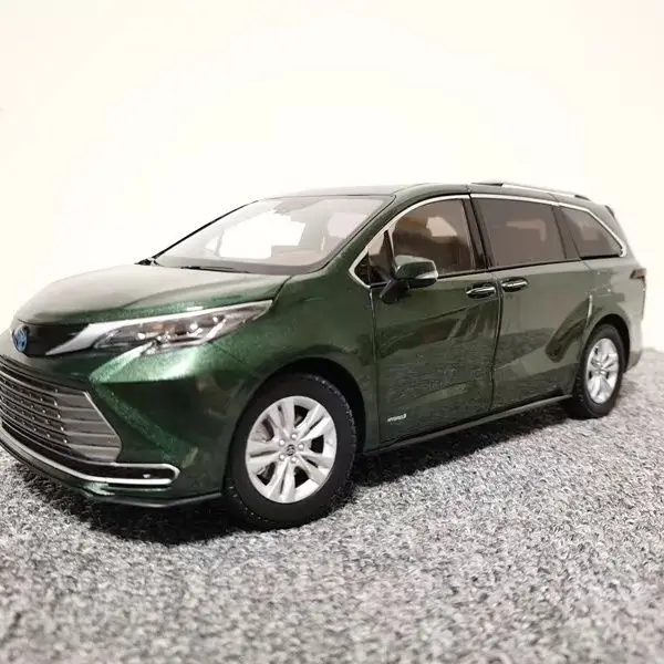 Модель Gac Toyota Syna MPV TOYOTO SIENNA Коммерческий автомобиль 1:18 автомобиля из сплава