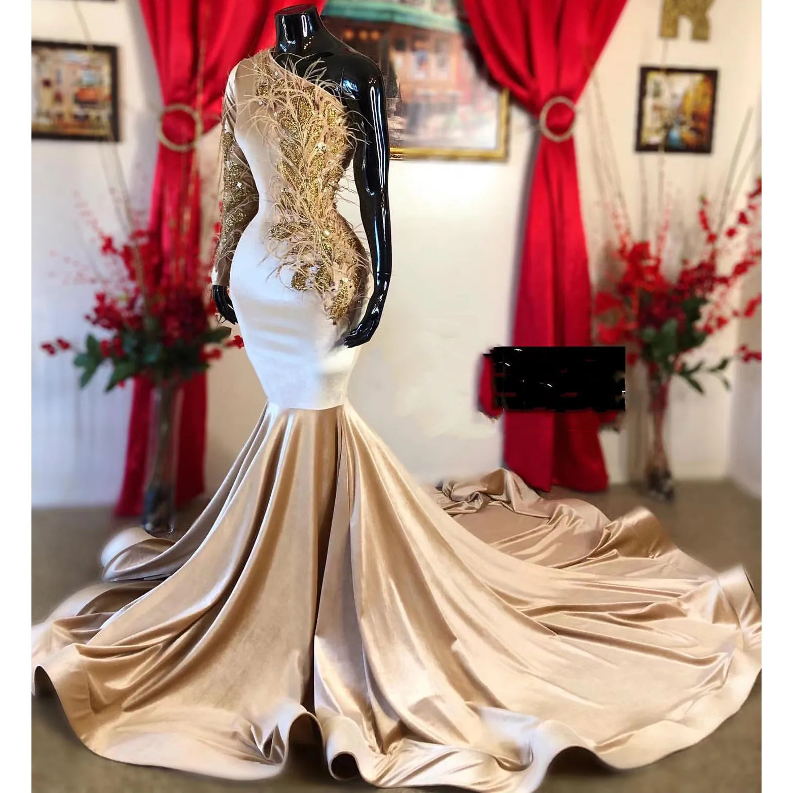 

Элегантное женское вечернее платье цвета шампанского с Блестками, Бисером, перьями, одним открытым плечом, длинным шлейфом и юбкой-годе