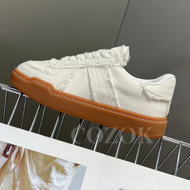 

Skateboard Shoes Ladies New Autumn Unique Tassel Design Thick Bottom Loafers Comfortable Texture Trend Female Leisure Shoes